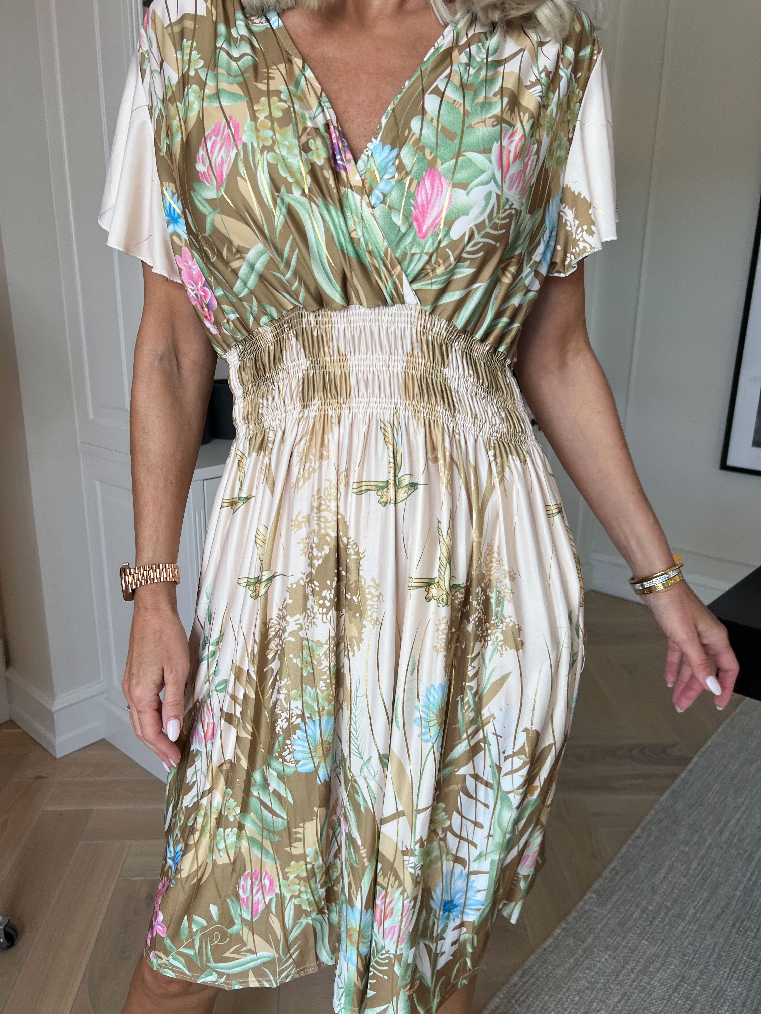 Pams Hummingbird Short - Kort elastisk kjole med fuglemotiver, guld detaljer og lommer